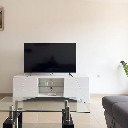 3 Bedroom Apt, Free Wifi & Ac, Cidadela - Lcgr Πράγια Εξωτερικό φωτογραφία